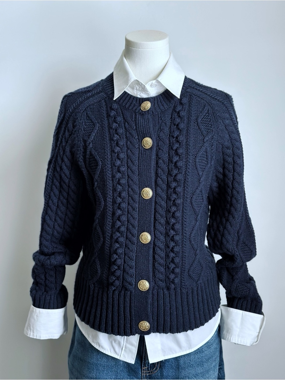 J.Crew Women’s Cable Knit Cardigan/Gold Crest Buttons – Navy/Size M/Excellent - Picture 4 of 9